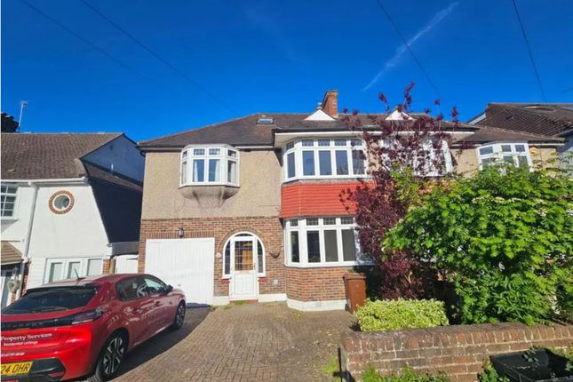 20 Downs Way, Epsom photo 4