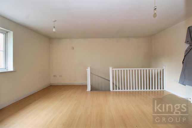 18, Yukon Road, Turnford photo 4