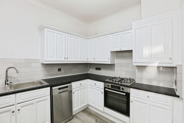 Flat 2, Cavendish House, Southdowns Park, Haywards Heath photo 4