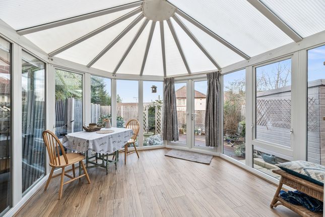 24 Plovers Lane, Frodsham photo 4