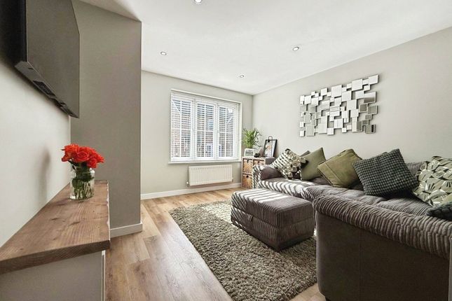 6, Kinnersley Walk, Bracknell photo 3