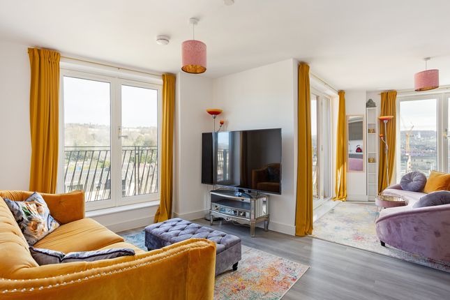 Flat for sale in Sovereign Point, Midland Road, Bath
