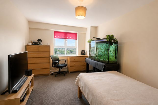 Flat 1204, City View, Highclere Avenue, Salford photo 4