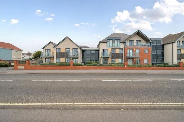 1-bed house on 14 Anchorage Court, Marine Parade East, Lee-on-the-Solent, £155,000