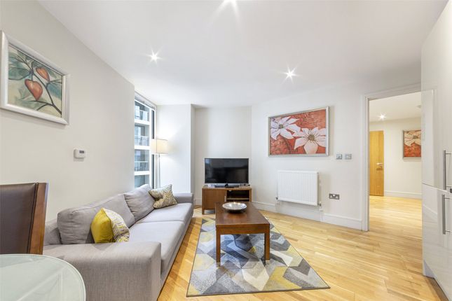 Thumbnail Flat to rent in Trinity Tower, 28 Quadrant Walk, Canary Wharf, London