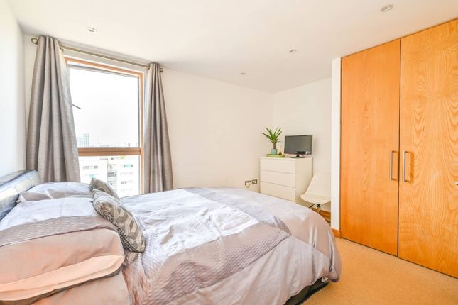 Thumbnail Flat to rent in Harley House, Limehouse, London