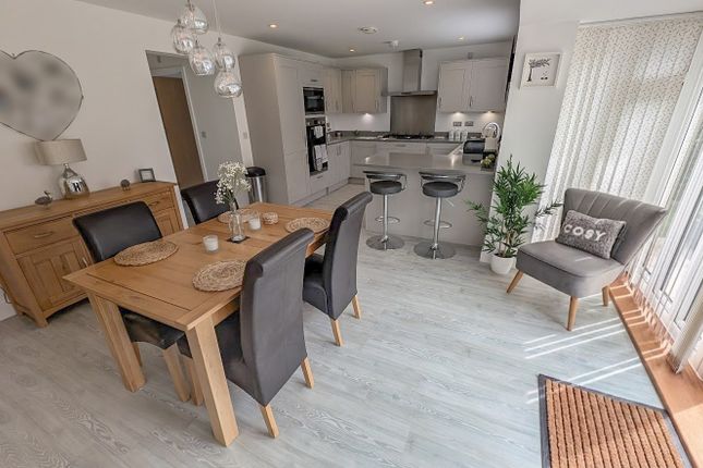 6, Betony Close, Wotton-Under-Edge photo 3