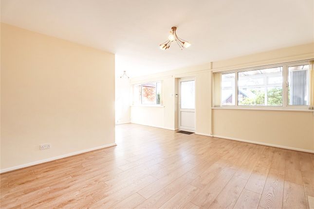 18, Lowes Wong, Nottinghamshire photo 4