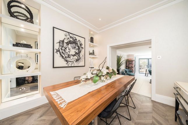 11, Stirling Road, London photo 3