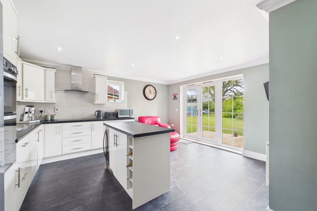 3, Jessop Close, Woodbridge photo 4