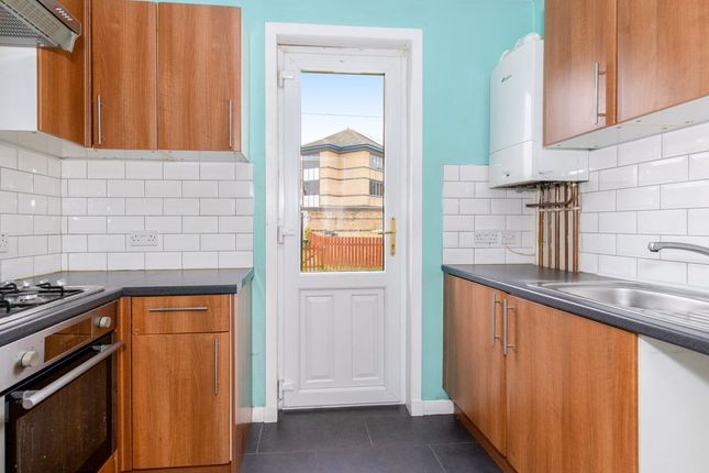 Stenhouse Crescent, Stenhouse, Edinburgh photo 4