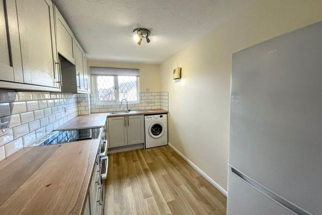 23, Oldhams Meadow, Aylesbury photo 2