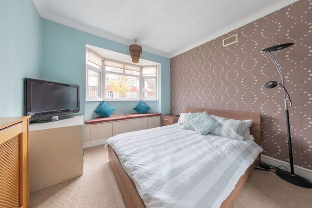 End terrace house for sale in Oak Hill Crescent, Woodford Green