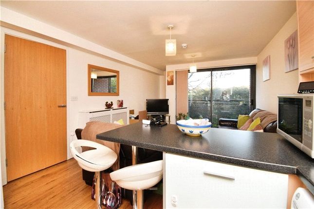 Flat 4, Bush House,, Berber Parade, London photo 5