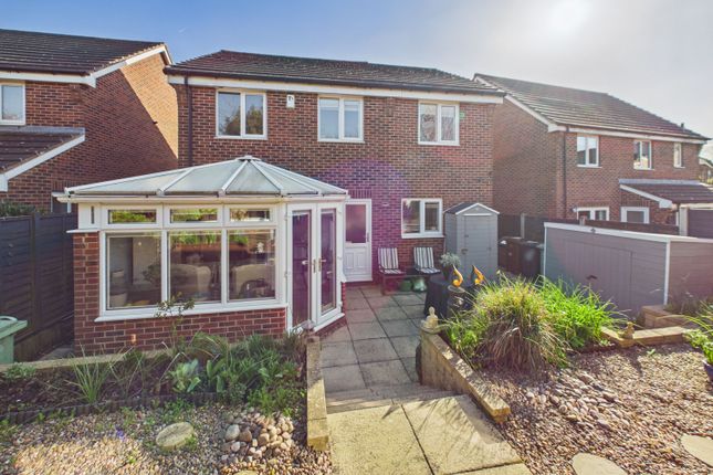 30, Longbow Avenue, Leeds photo 2