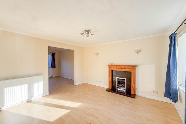 1, Spinney Drive, Nuneaton photo 2