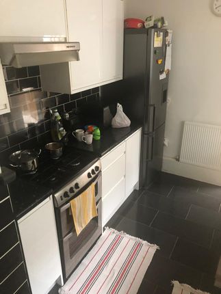 3 Bed Terraced House To Rent In Gresham Road London E6 Zoopla