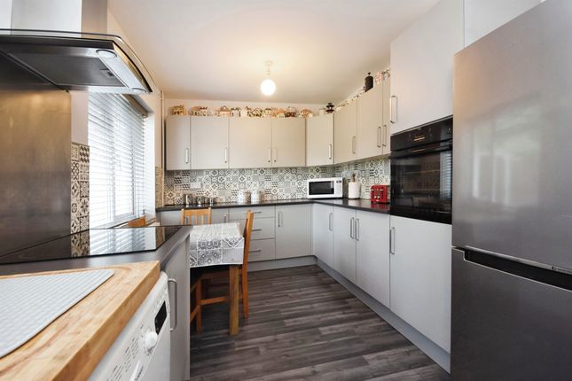 11, Elizabeth Road, Brentwood photo 2