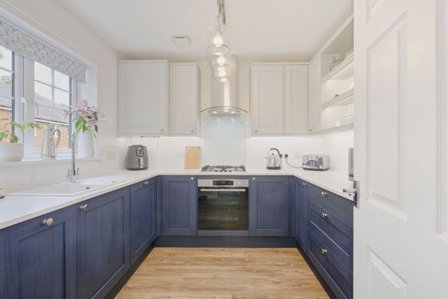 12, Goldring Avenue, Hellingly photo 4