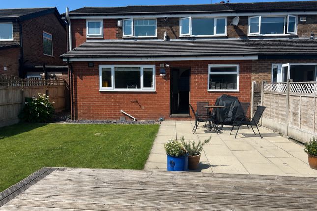 2, Wigshaw Close, Leigh photo 2