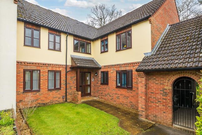 Thumbnail Flat for sale in Wheatley, Oxfordshire