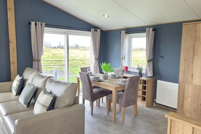 3-bed caravan on 4, Silver Sands Holiday Park, West Beach, Lossiemouth, £189,995