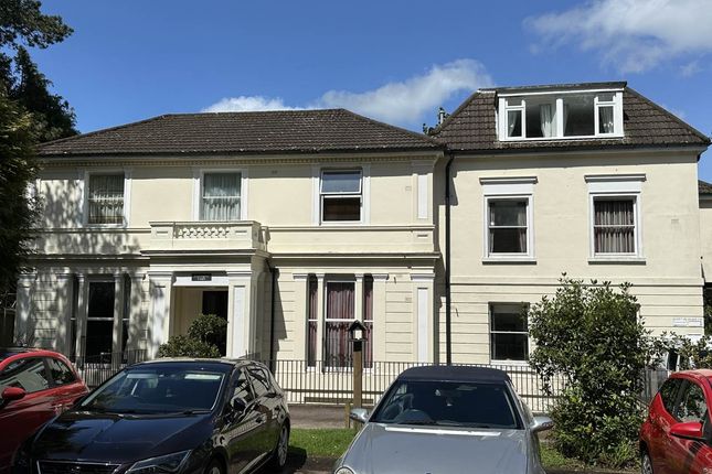 Thumbnail Flat to rent in Carrington Court, 18 Broadwater Down, Tunbridge Wells