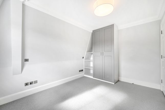 Flat to rent in Hill Street, Mayfair