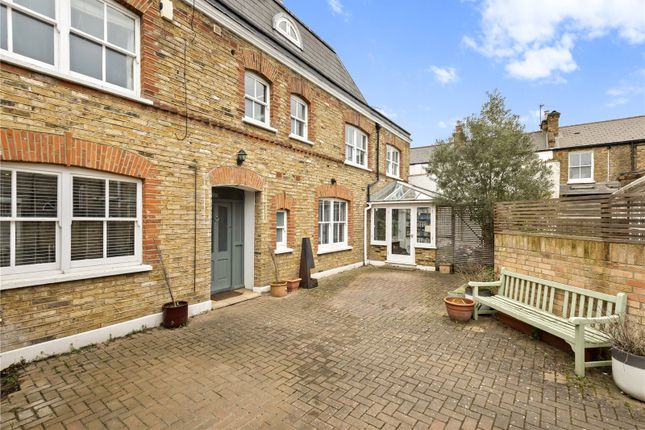 The Coach House, 1, Oldridge Road, London photo 2