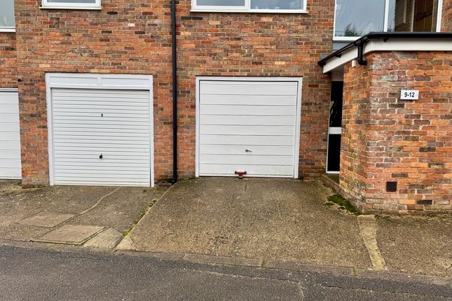 9 White Hill Court, Berkhamsted photo 3