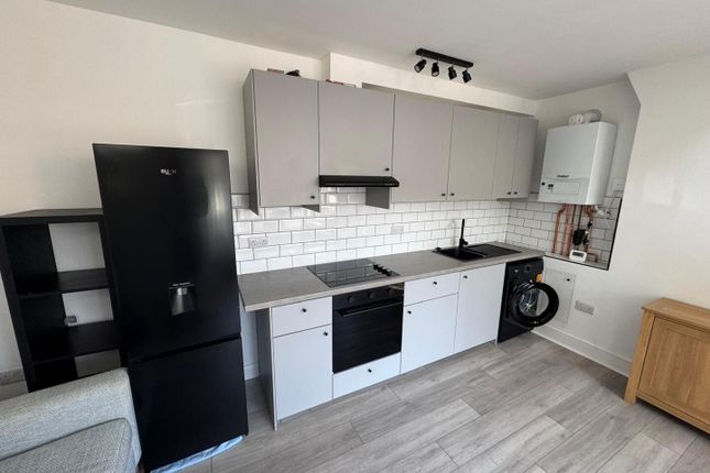 70A, Priory Road, Dartford photo 3