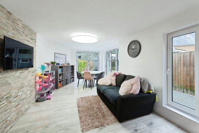 2, Brook Villas, West Street, Havant photo 4