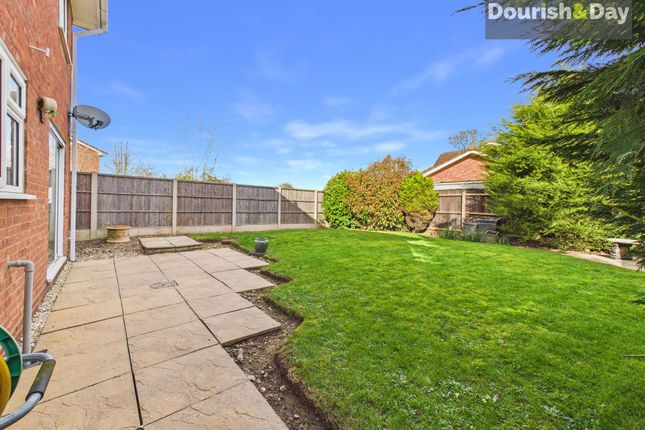 8 Thistledown Drive, Wolverhampton photo 3