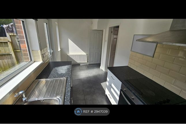 Travers St, Horwich, Bolton photo 5