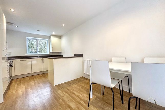 3 John Haselden Crescent, Ashford photo 3