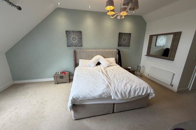 118, Milton Keynes photo 4