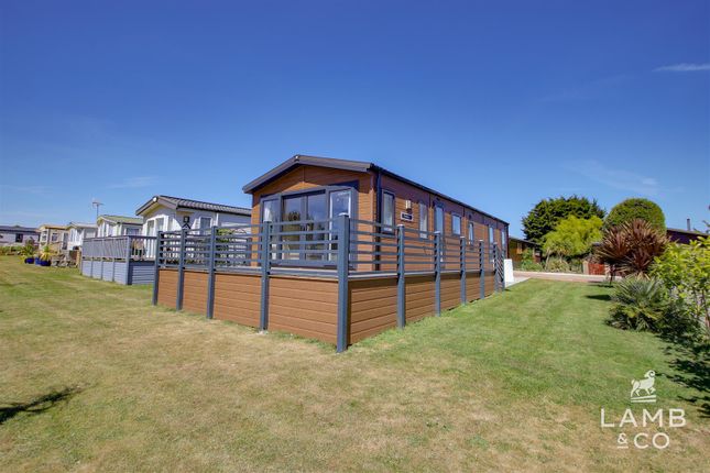 2-bed caravan on Dorchester, Leisure Glades Park, St. Johns Road, Clacton-On-Sea, £128,995