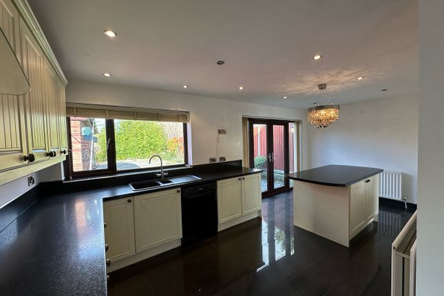 4, Browns Close, LEICESTER photo 3