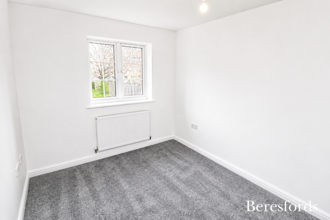 11, Northlands Place, Basildon photo 5