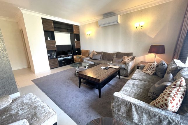 Flat for sale in Portman Towers, George Street