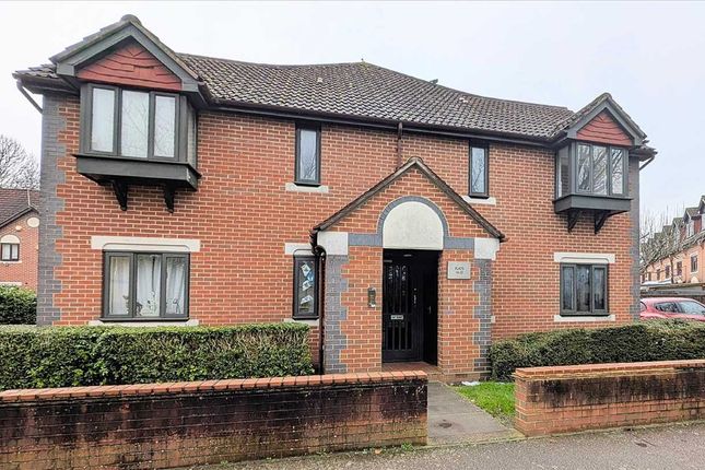 Studio studio on 22, Swan Drive, Colindale, £155,000
