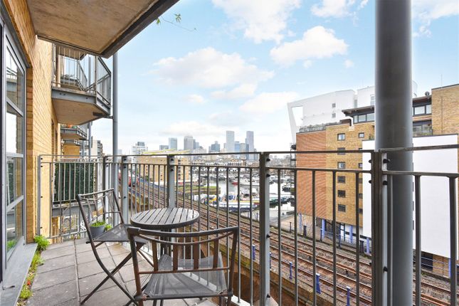 Thumbnail Flat for sale in Zenith Bulding, 592 Commercial Road, Limehouse, London