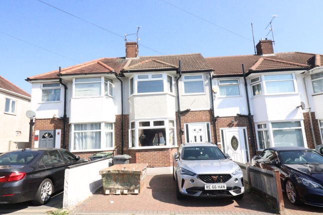 Thumbnail Semi-detached house to rent in Riverway, Luton