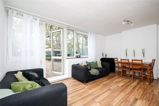 Flat 5, Portsea House, Petersfield Rise, Roehampton photo 4