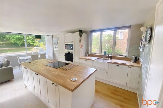 19 Druid Woods Avon Way, Bristol photo 2