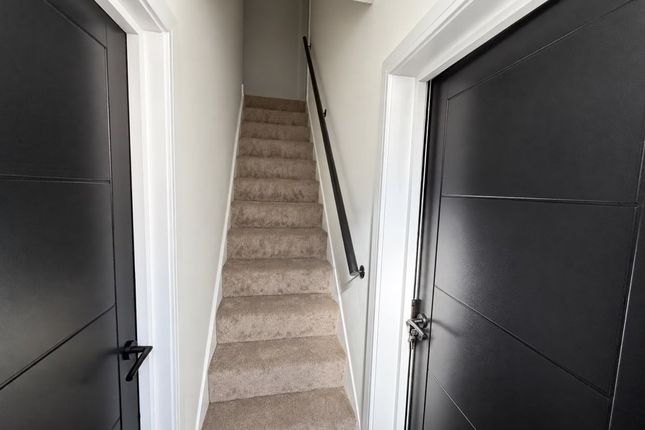 34, Totteridge Avenue, High Wycombe photo 3