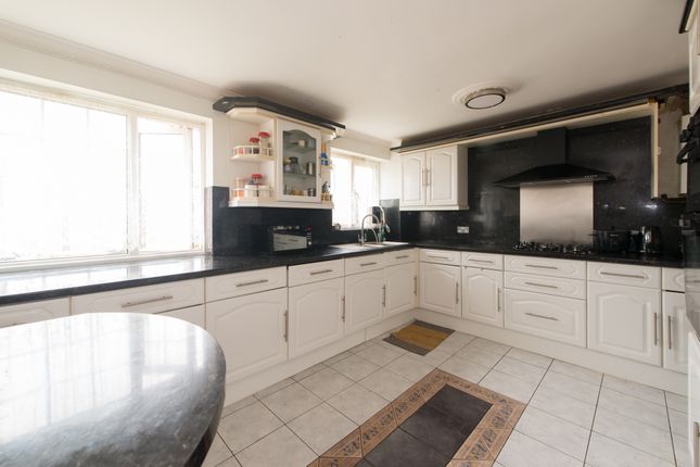 19, Mallory Close, Ramsgate photo 2
