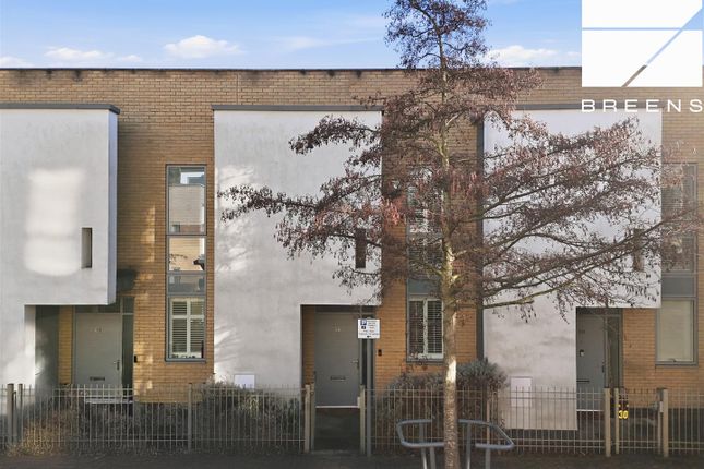2-bed house on 32, Jacks Farm Way, London, £550,000
