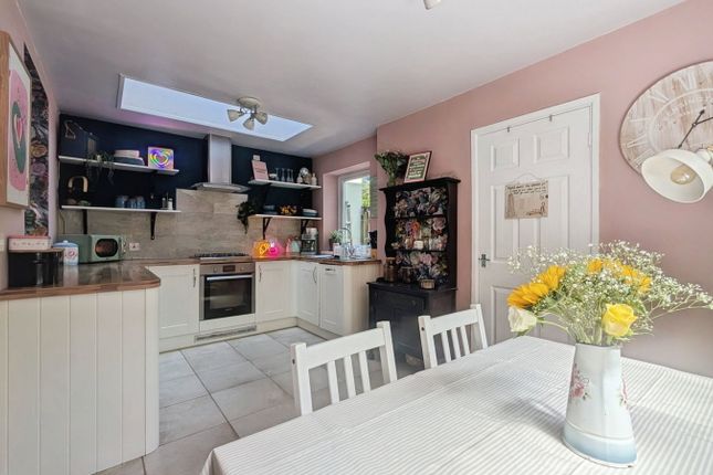 17, Nicholas Road, Swansea photo 3