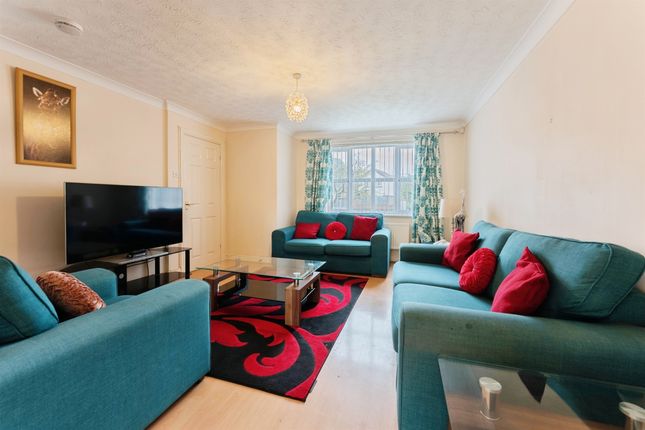 15, Eliot Close, Wirral photo 3